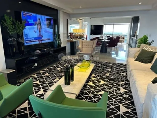 Cobertura / Penthouse 4 quartos e 5 banheiros, à venda, no bairro Horto em Teresina