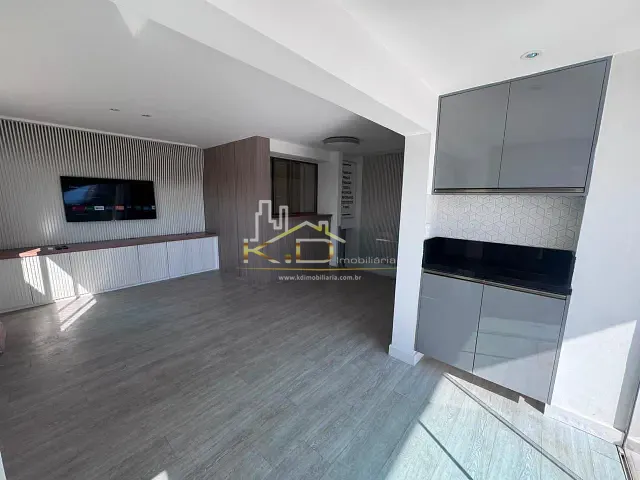 Cobertura / Penthouse 3 quartos e 2 banheiros, à venda ou para alugar, no bairro Alto da Lapa em São Paulo