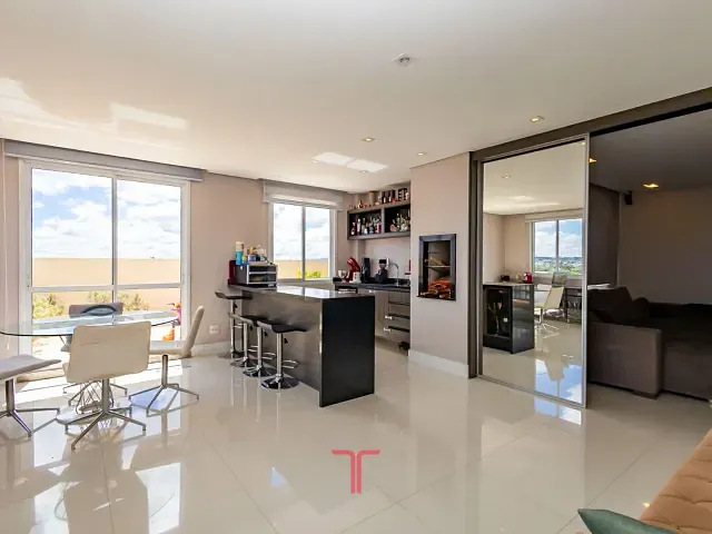 Cobertura / Penthouse com 258m² 3 quartos e 4 banheiros, à venda, no bairro Bacacheri em Curitiba