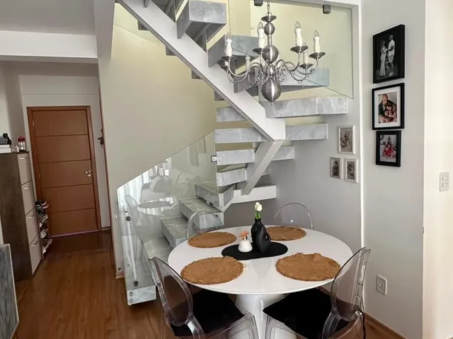 Cobertura / Penthouse 3 quartos e 4 banheiros, à venda, no bairro Bingen em Petrópolis