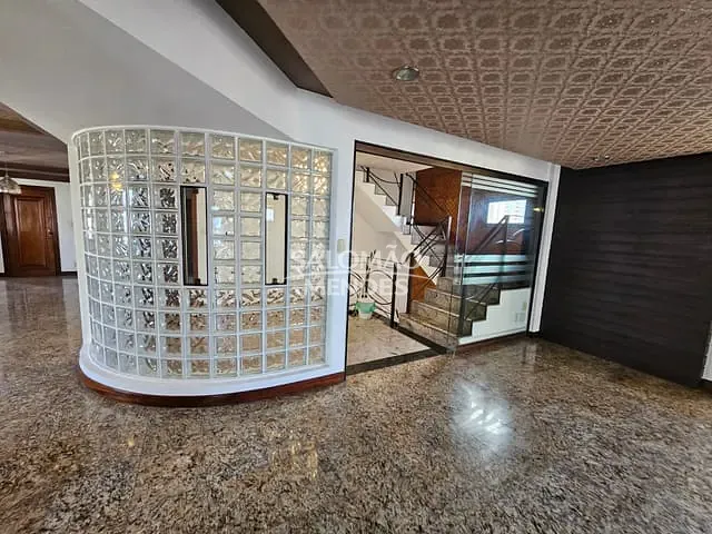 Cobertura / Penthouse 3 quartos e 5 banheiros, à venda, no bairro Batista Campos em Belém