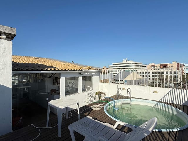 Cobertura / Penthouse 3 quartos e 3 banheiros, à venda, no bairro Centro em Cabo Frio