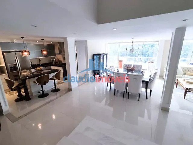 Apartamento 4 quartos e 7 banheiros, à venda ou para alugar, no bairro Santa Rosa em Barra Mansa
