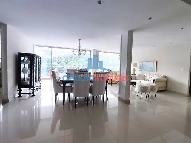 Apartamento 4 quartos e 7 banheiros, à venda ou para alugar, no bairro Santa Rosa em Barra Mansa
