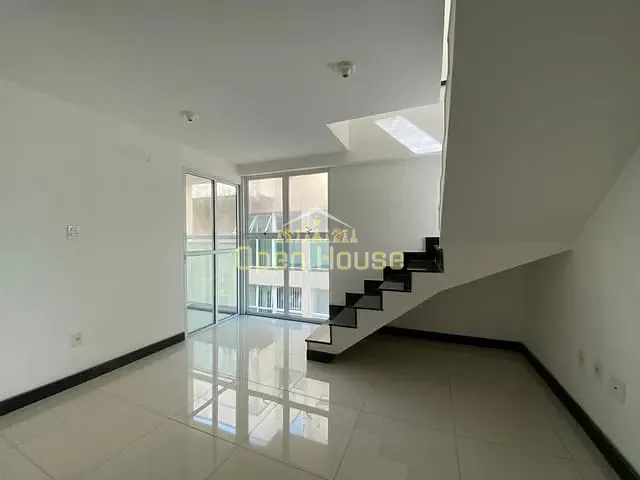 Cobertura / Penthouse com 201m² 2 quartos e 1 banheiro, à venda, no bairro Nossa Senhora das Graças em Volta Redonda