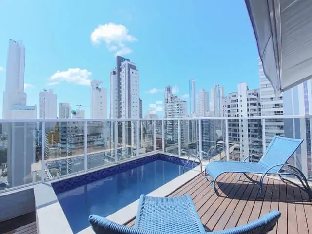 Cobertura / Penthouse 3 quartos e 5 banheiros, à venda ou para alugar, no bairro Pioneiros em Balneário Camboriú