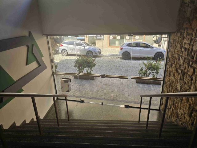 Cobertura / Penthouse com 180m² 4 quartos e 4 banheiros, para alugar, no bairro Centro em Cabo Frio