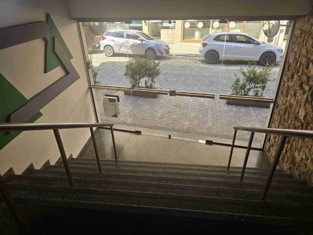 Cobertura / Penthouse com 180m² 4 quartos e 4 banheiros, para alugar, no bairro Centro em Cabo Frio