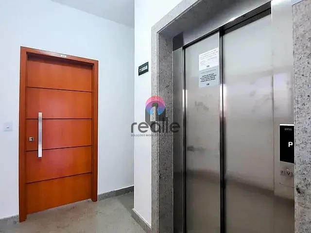 Cobertura / Penthouse com 290m² 4 quartos e 3 banheiros, à venda, no bairro Planalto em Não informado
