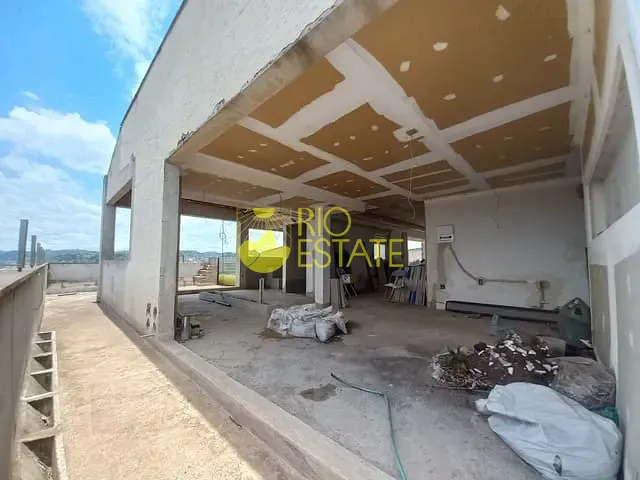 Cobertura / Penthouse com 280m² 3 quartos e 4 banheiros, à venda, no bairro Aterrado em Volta Redonda