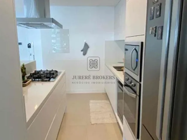 Cobertura / Penthouse com 352m² 4 quartos e 5 banheiros, à venda, no bairro Jurerê em Florianópolis