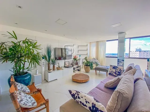 Cobertura / Penthouse 4 quartos e 5 banheiros, à venda, no bairro Centro em Londrina