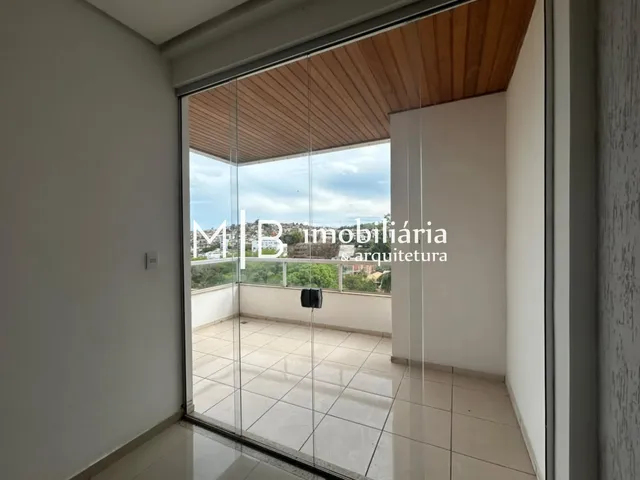 Cobertura / Penthouse 3 quartos e 3 banheiros, para alugar, no bairro COLINAS em CATAGUASES