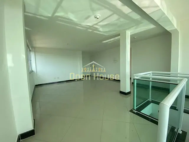 Cobertura / Penthouse com 243m² 3 quartos e 2 banheiros, à venda, no bairro Nossa Senhora das Graças em Volta Redonda