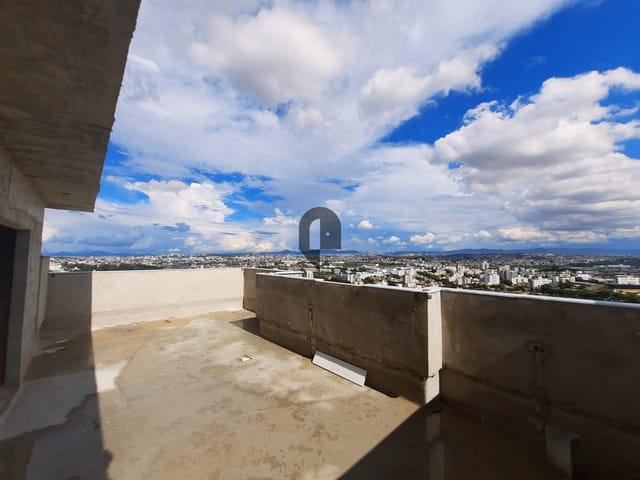Cobertura / Penthouse com 123m² 2 quartos e 2 banheiros, à venda, no bairro Cabral em Não informado