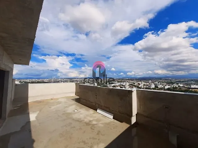 Cobertura / Penthouse com 123m² 2 quartos e 2 banheiros, à venda, no bairro Cabral em Não informado