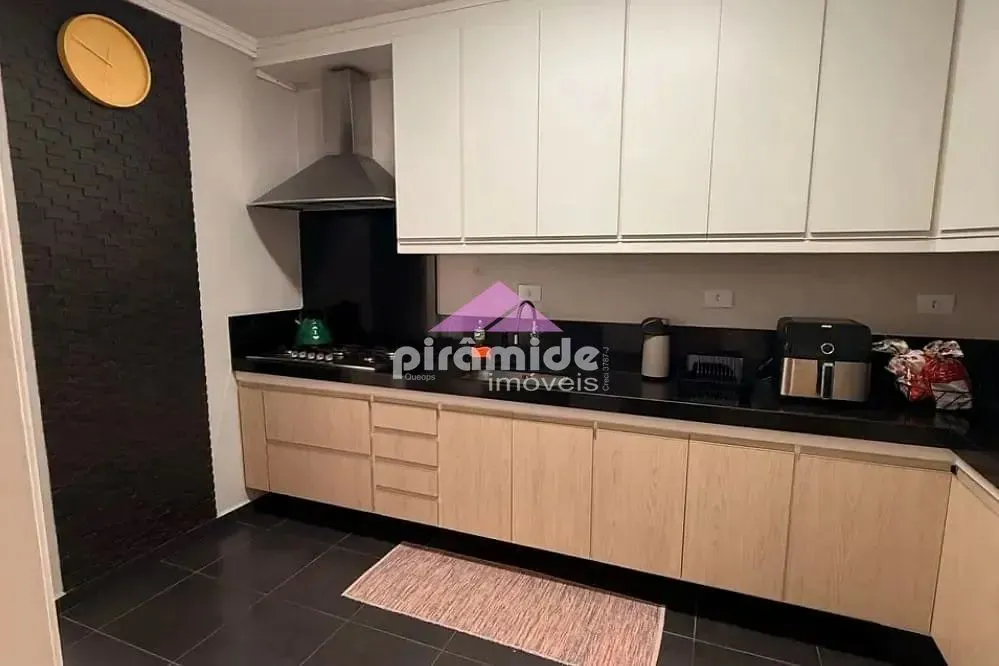 Cobertura, 4 quartos, 215 m² - Foto 5