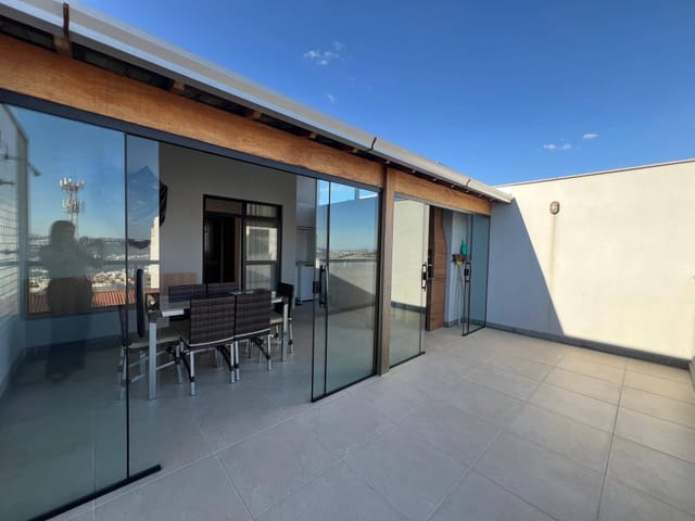 Foto do Cobertura / Penthouse - Cobertura Duplex Ampla – 163m² | Frente para a Rua no Vivendas da Serra | Bom Clima Imoveis Ltda