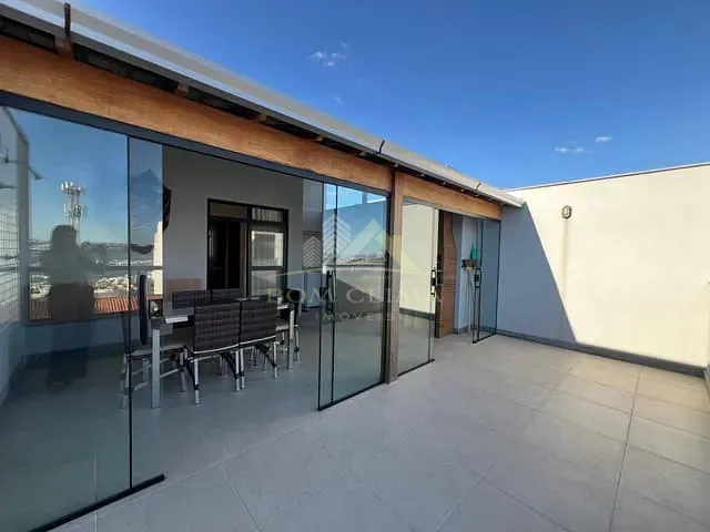 Cobertura / Penthouse 3 quartos e 1 banheiro, à venda, no bairro Vivendas da Serra em Juiz de Fora