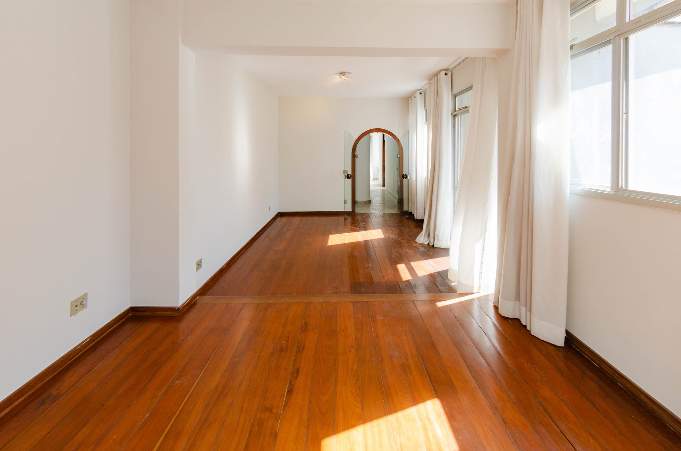 Cobertura à venda com 4 quartos, 200m² - Foto 4