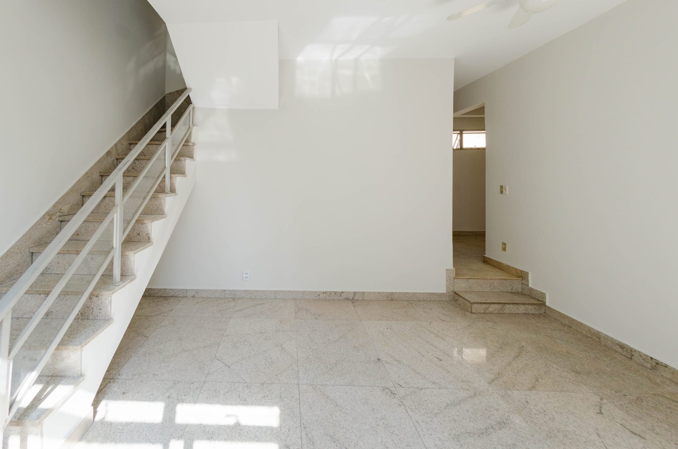 Cobertura à venda com 4 quartos, 200m² - Foto 29