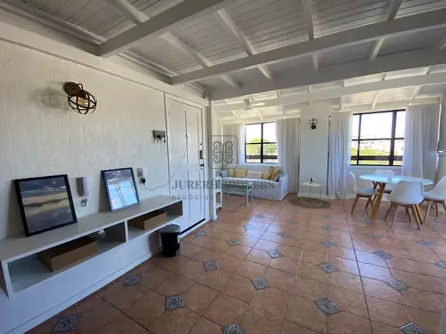 Cobertura / Penthouse 3 quartos e 3 banheiros, à venda, no bairro Jurerê em Florianópolis