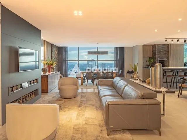 Cobertura / Penthouse com 360m² 3 quartos e 6 banheiros, à venda, no bairro Oficinas em Ponta Grossa