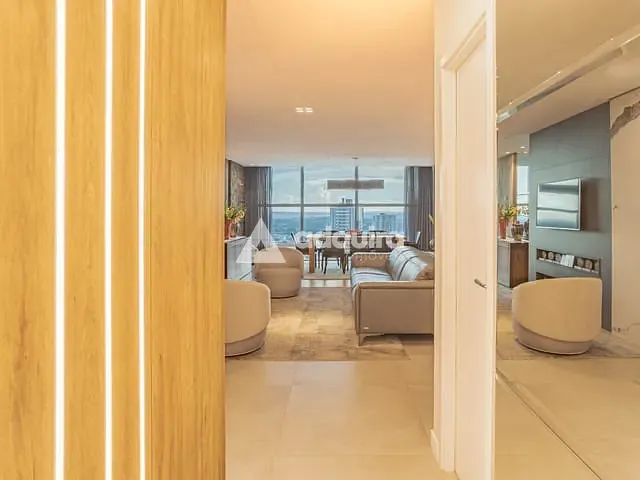Cobertura / Penthouse com 360m² 3 quartos e 6 banheiros, à venda, no bairro Oficinas em Ponta Grossa
