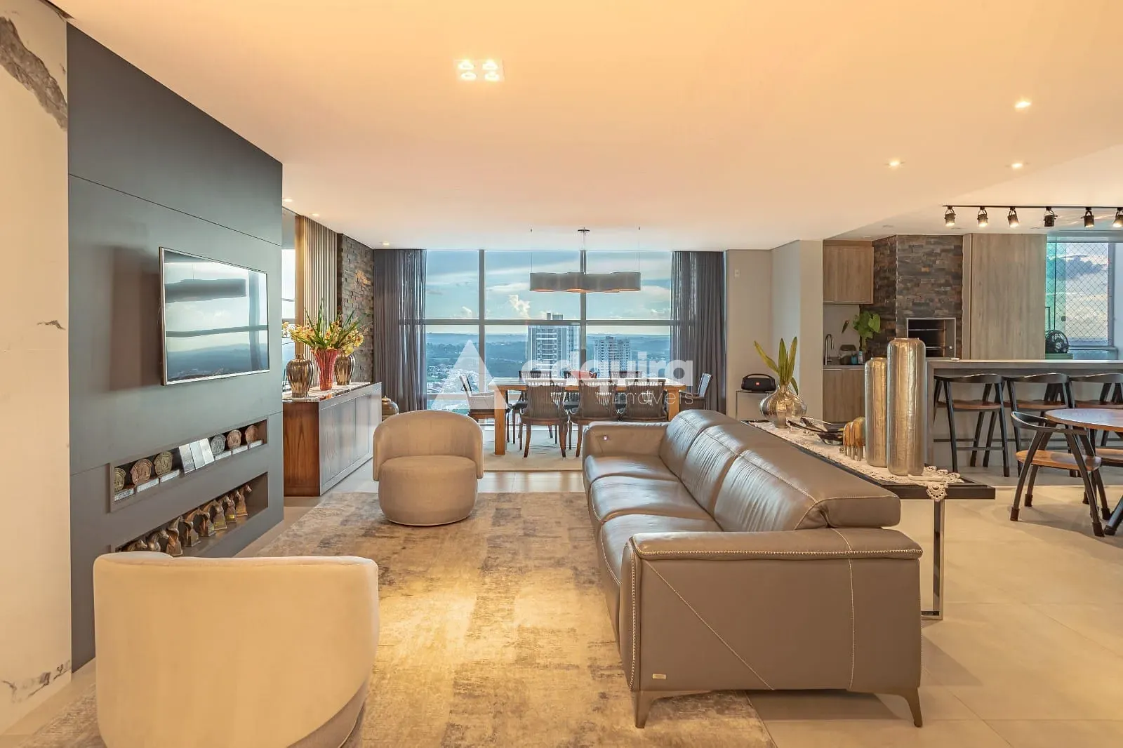 Cobertura, 3 quartos, 232 m² - Foto 1