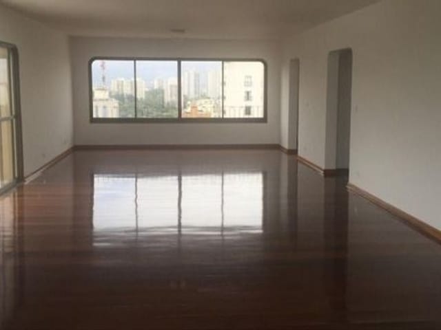 Cobertura / Penthouse com 647m² 5 quartos e 7 banheiros, à venda ou para alugar, no bairro Santo Amaro em São Paulo
