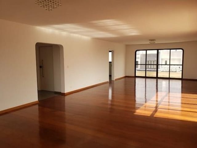 Cobertura / Penthouse com 647m² 5 quartos e 7 banheiros, à venda ou para alugar, no bairro Santo Amaro em São Paulo