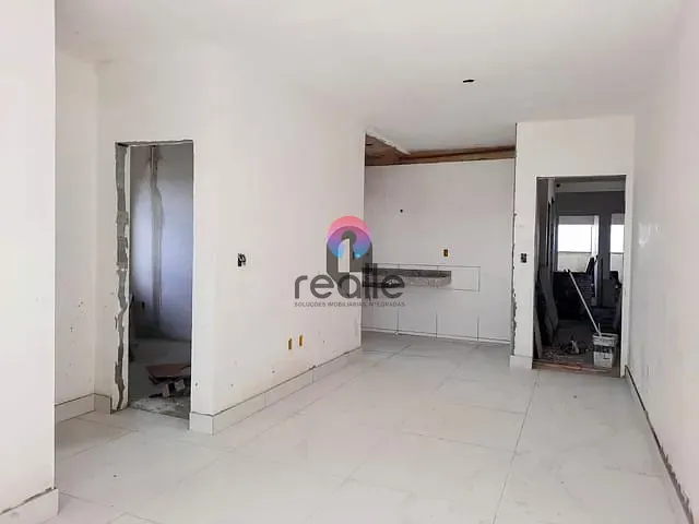 Cobertura / Penthouse com 122m² 2 quartos e 2 banheiros, à venda, no bairro Cabral em Não informado