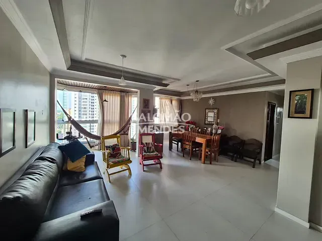 Cobertura / Penthouse 4 quartos e 4 banheiros, à venda, no bairro Marco em Belém