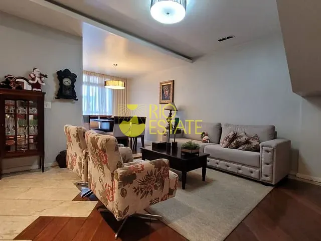 Cobertura / Penthouse com 300m² 4 quartos e 5 banheiros, à venda, no bairro Jardim Amália em Volta Redonda