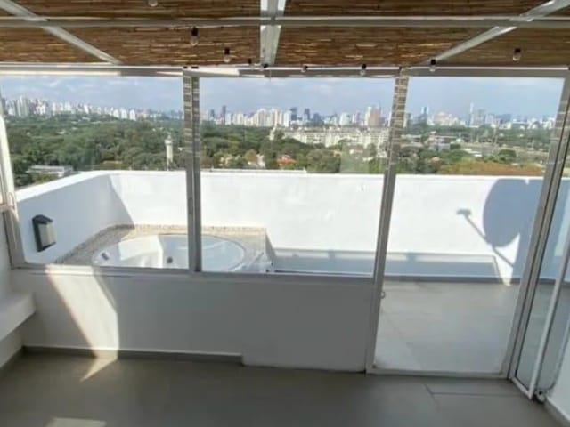 Cobertura / Penthouse com 185m² 2 quartos e 5 banheiros, à venda, no bairro Alto de Pinheiros em São Paulo