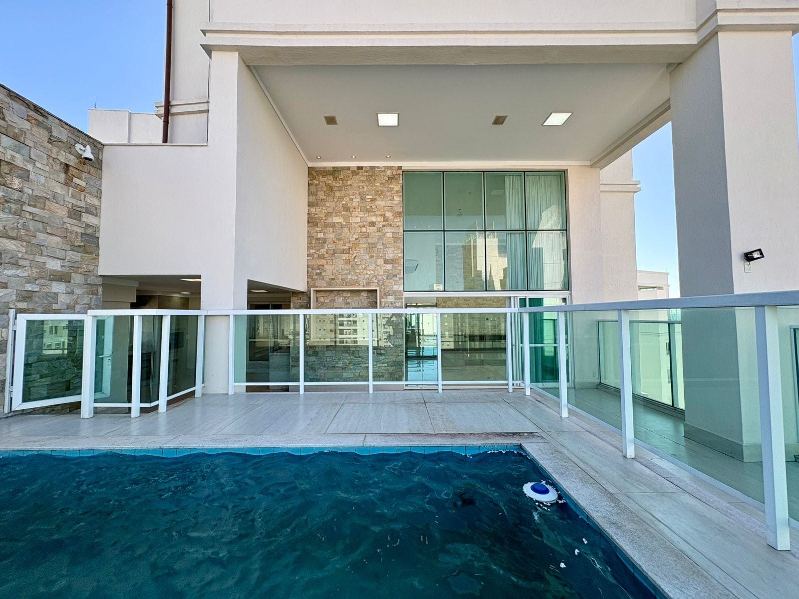 Cobertura à venda com 3 quartos, 420m² - Foto 32