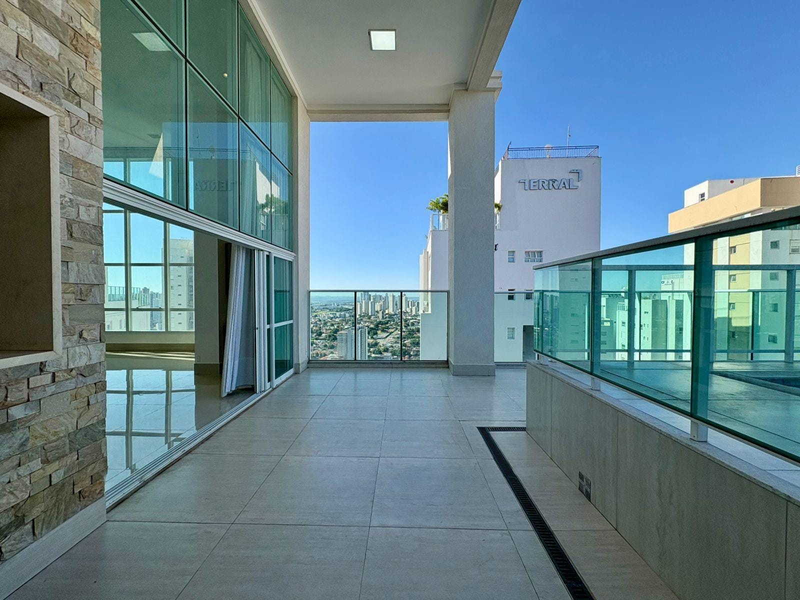 Cobertura à venda com 3 quartos, 420m² - Foto 3