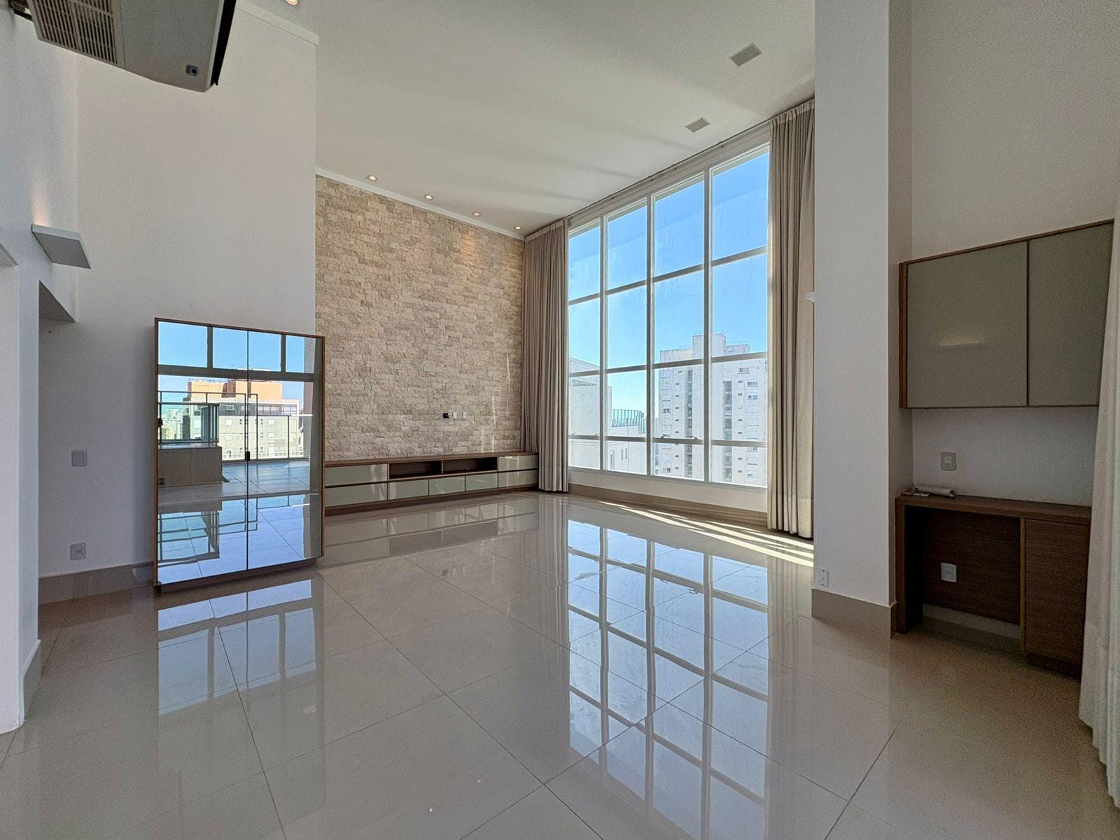 Cobertura à venda com 3 quartos, 420m² - Foto 11