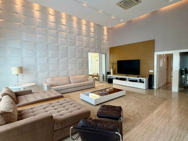 Cobertura / Penthouse com 310m² 4 quartos e 5 banheiros, à venda, no bairro Setor Bueno em Goiânia