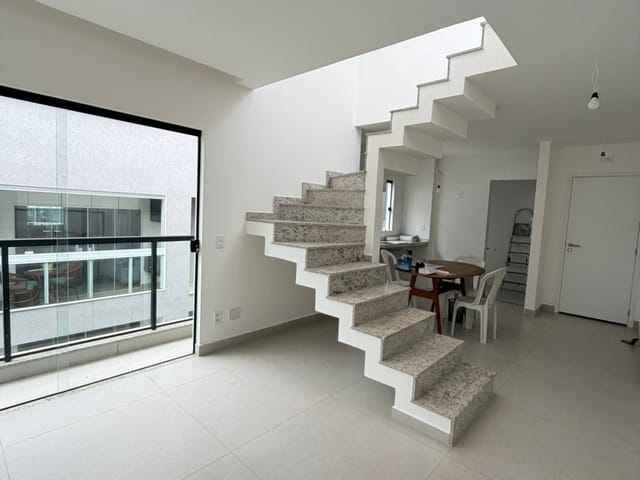 Cobertura / Penthouse 3 quartos e 2 banheiros, à venda, no bairro Costazul em Rio das Ostras