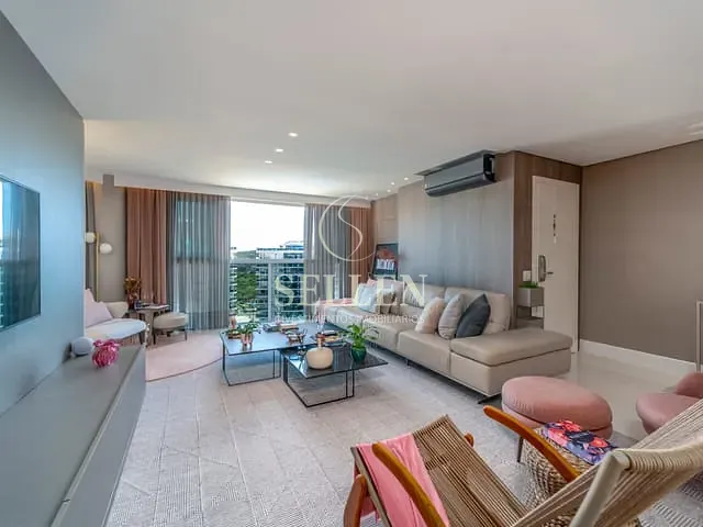 Cobertura / Penthouse com 615m² 4 quartos e 6 banheiros, à venda, no bairro Praia Brava de Itajaí em Itajaí