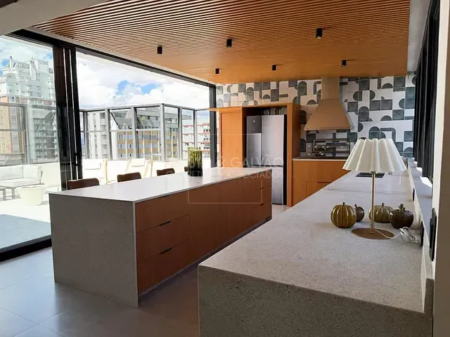 Cobertura / Penthouse com 390m² 4 quartos e 6 banheiros, à venda, no bairro Rebouças em Curitiba