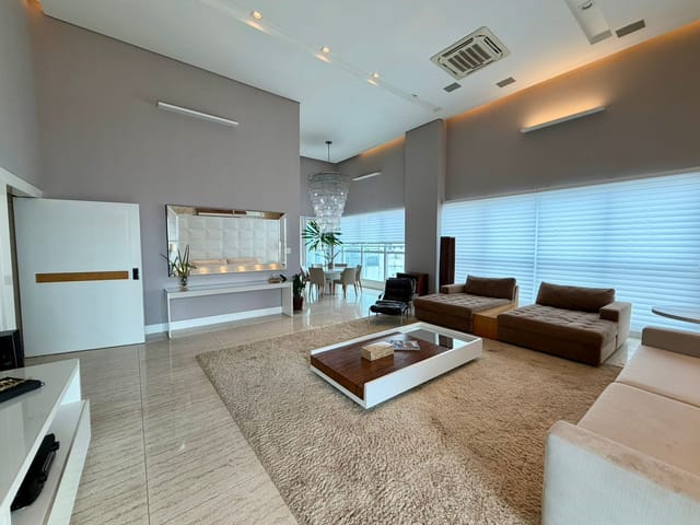 Cobertura / Penthouse com 310m² 4 quartos e 6 banheiros, à venda, no bairro Setor Bueno em Goiânia