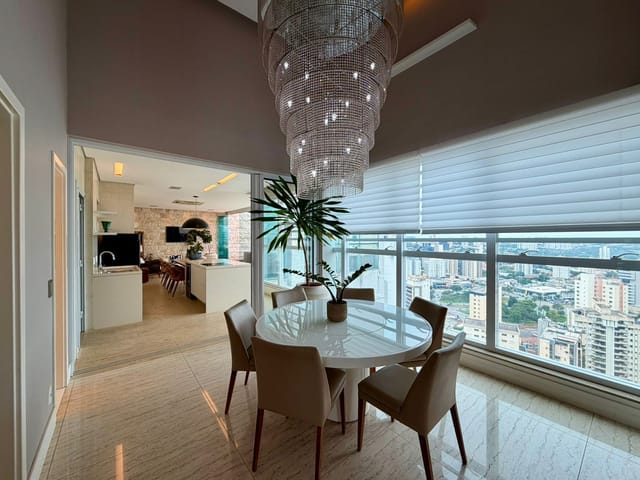 Cobertura / Penthouse com 310m² 4 quartos e 6 banheiros, à venda, no bairro Setor Bueno em Goiânia