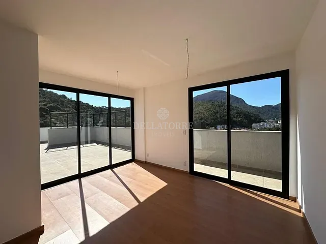 Cobertura / Penthouse 2 quartos e 2 banheiros, à venda, no bairro Várzea em Teresópolis