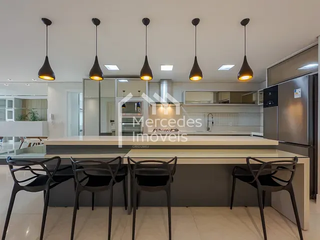 Cobertura / Penthouse com 365m² 5 quartos e 6 banheiros, à venda, no bairro Cabeçudas em Itajaí