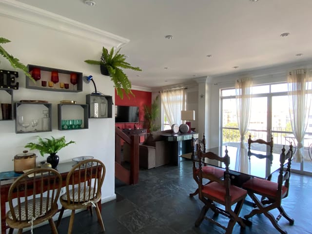 Cobertura / Penthouse 4 quartos e 4 banheiros, à venda, no bairro Centro em Cabo Frio