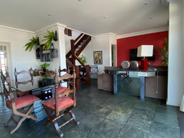 Cobertura / Penthouse 4 quartos e 4 banheiros, à venda, no bairro Centro em Cabo Frio