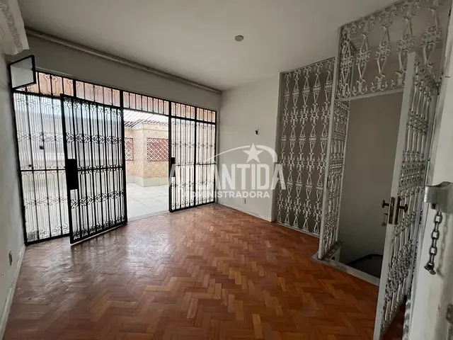 Cobertura / Penthouse com 100m² 2 quartos e 2 banheiros, à venda, no bairro Copacabana em Rio de Janeiro
