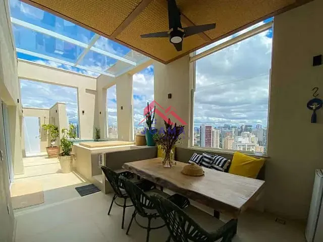 Cobertura / Penthouse 2 quartos e 3 banheiros, à venda, no bairro Vila Olímpia em São Paulo